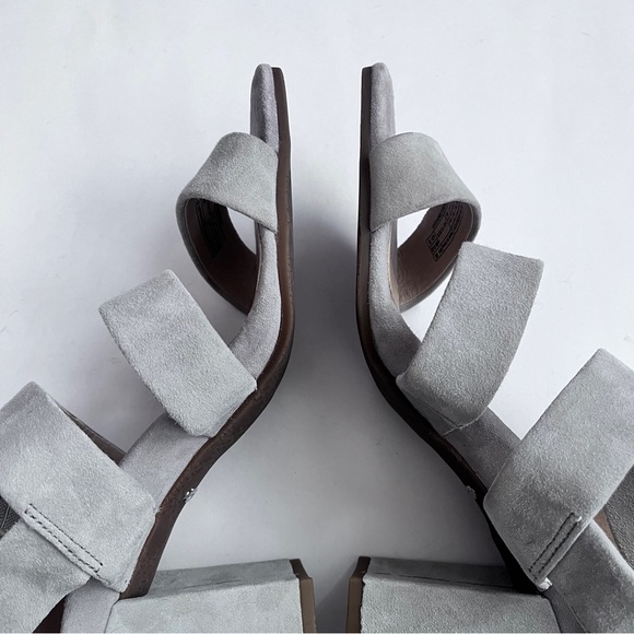 VIONIC Blaire Gray Suede Strappy Chunky Heel Sandals Size 9 - Picture 10 of 12